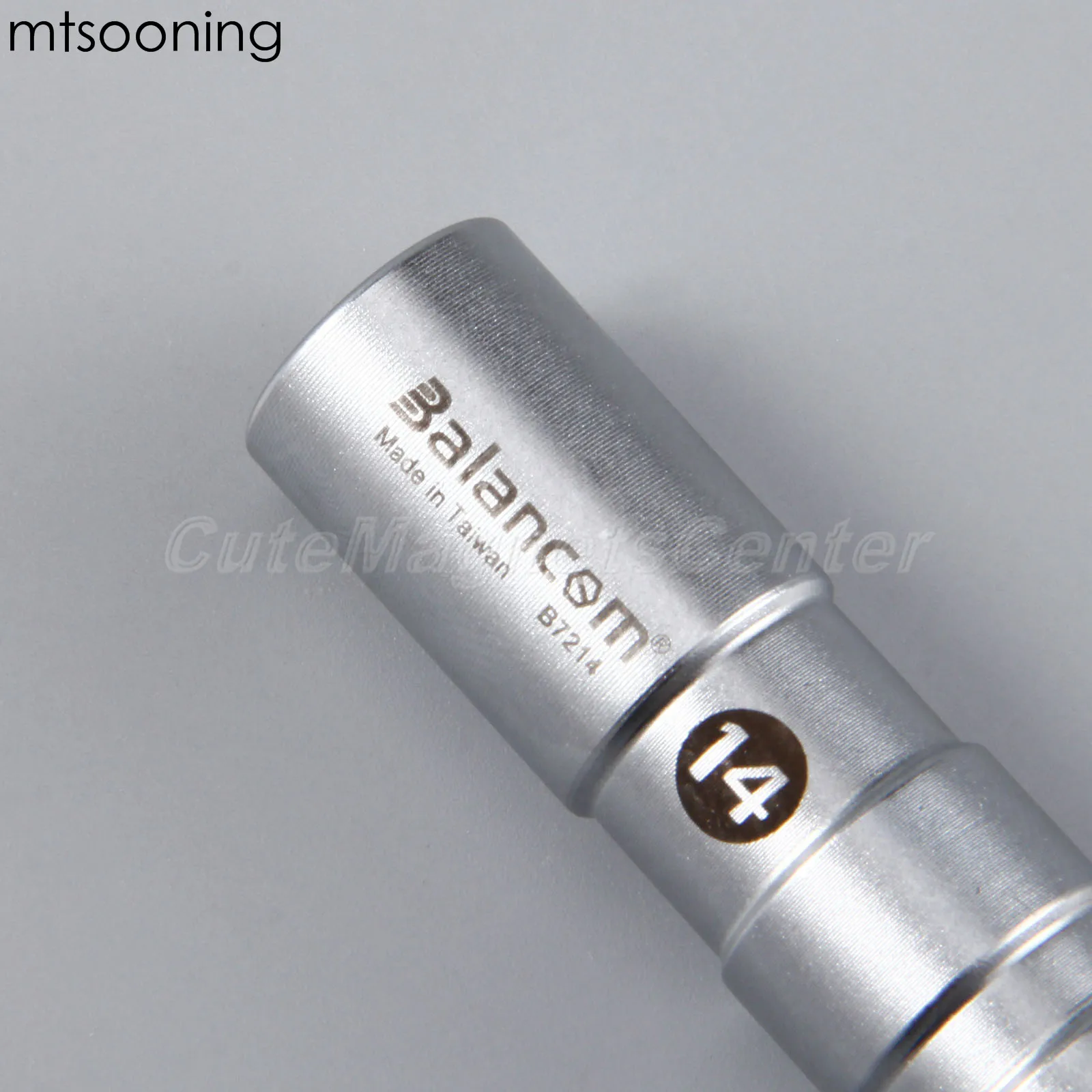 

mtsooning 14mm 9/16-inch Swivel Magnetic Thin Wall Universal Joint Spark Plug Socket Removal Tool 12pt 97L