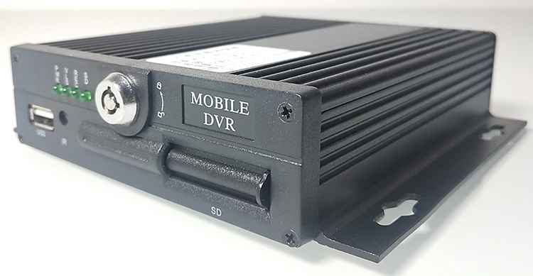 AHD 4CH sd-карта Мобильный DVR такси местная видео система мониторинга поддержка 4 каналов hd 960P Автомобильная камера одновременно вход и выход