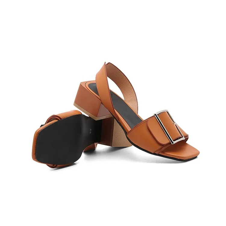 Женские босоножки на квадратном каблуке коричневые серые белые Босоножки с