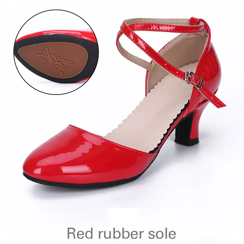 Red rubber sole Женская обувь для латинских танцев, лакированная кожа, сальса, танго, танцевальная обувь для девочек, мягкая подошва, Бальные уличные туфли на каблуке 5,5 см - Цвет: Red rubber sole