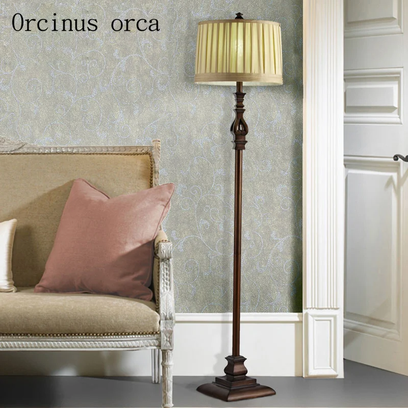 

American bedroom living room lamp floor lamp in North European study retro luxury bedside lamp
