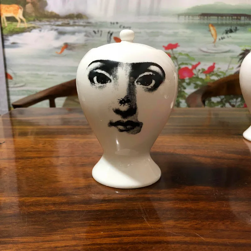 Орнамент Fornasetti ремесла декоративная керамика Fornasetti канистра фарфор Fornasetti хранения Jar домашний декор - Цвет: B