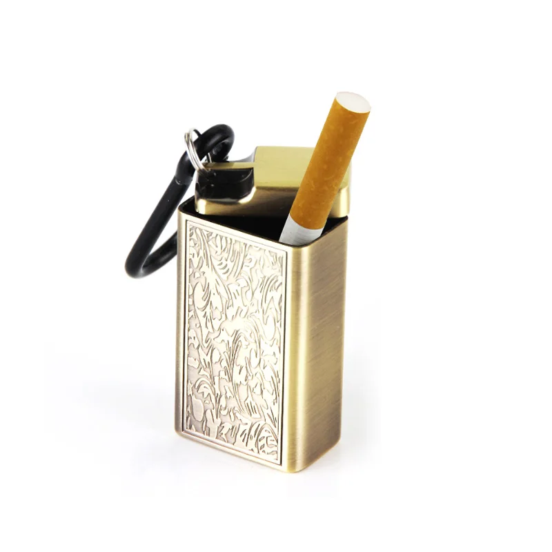 

Fashion Portable Mini Ashtrays Sealed Metal Ashtray For Travel Storage cigarette Butt Keychain Pendant Men's pocket Gadget