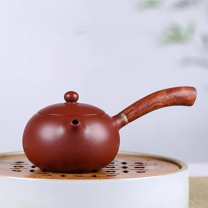 

250ml Yixing Purple Clay Handgrip Teapot Famous All Handmade Natural Raw Ore Dahongpao Mud Zisha Pot Dian Hong Black Tea Kettles