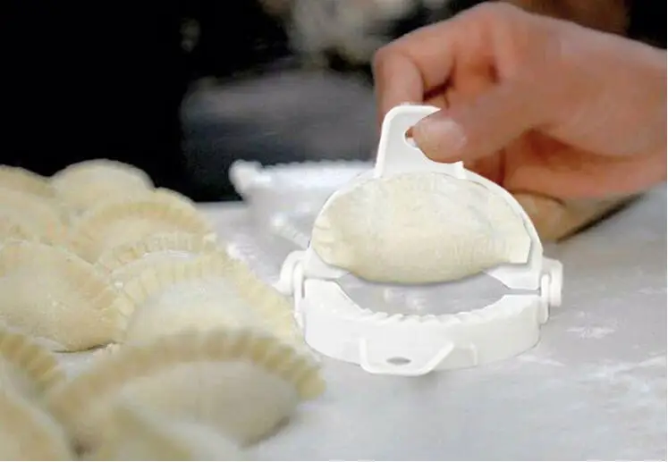 Пластиковый пресс для теста диаметром 7 см устройство изготовления пельменей