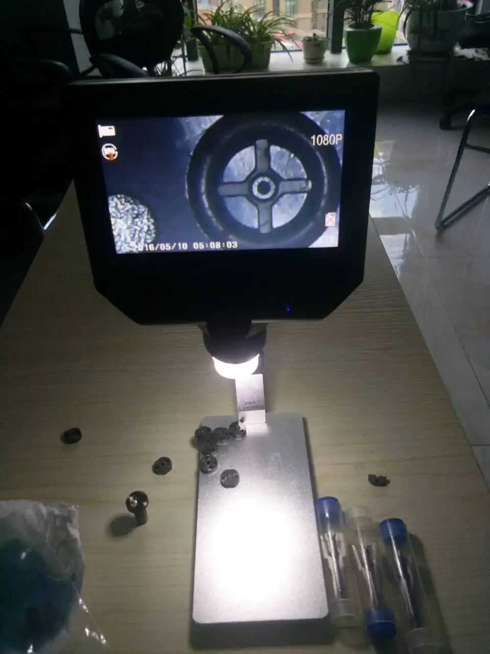 

ERIKC Digital Industrial Stereo Microscope with Camera Screen \ Lcd Microscope Cyclic Record Automatic Shutdown E1024032