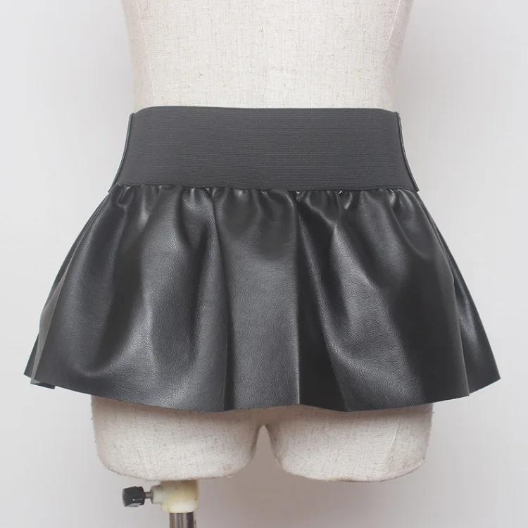 Женское платье из искусственной кожи на молнии широкий пояс с оборками и баской