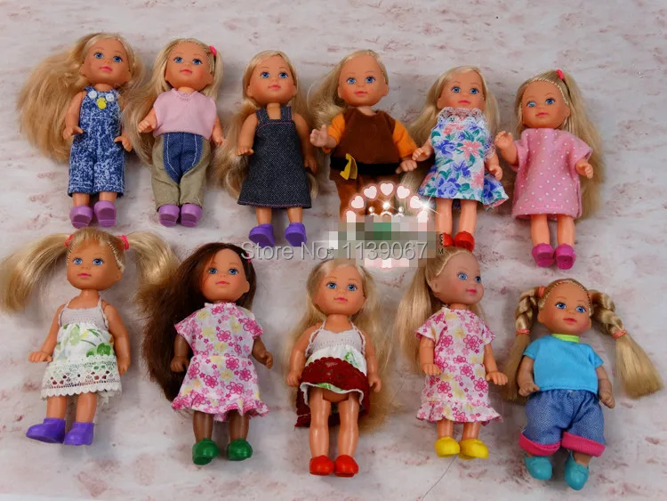 Детские игрушки SIMBA 10 предметов кукла Келли с красивым платьем разные стили