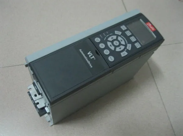FC 302P4K0T5E20H2XGC 380В 4кВт инвертор 90% новый вид|Контроллер двигателя| |
