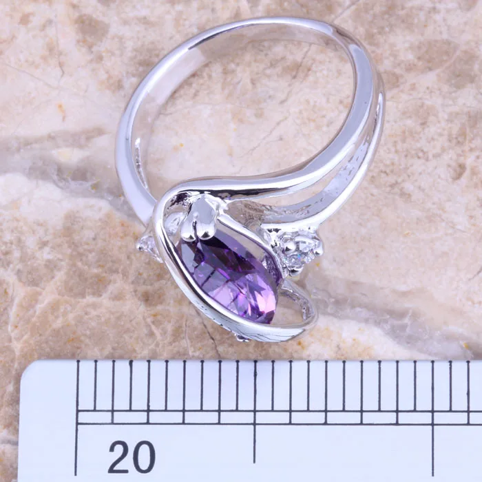 Очаровательное женское кольцо с фиолетовым фианитом белое CZ посеребренное