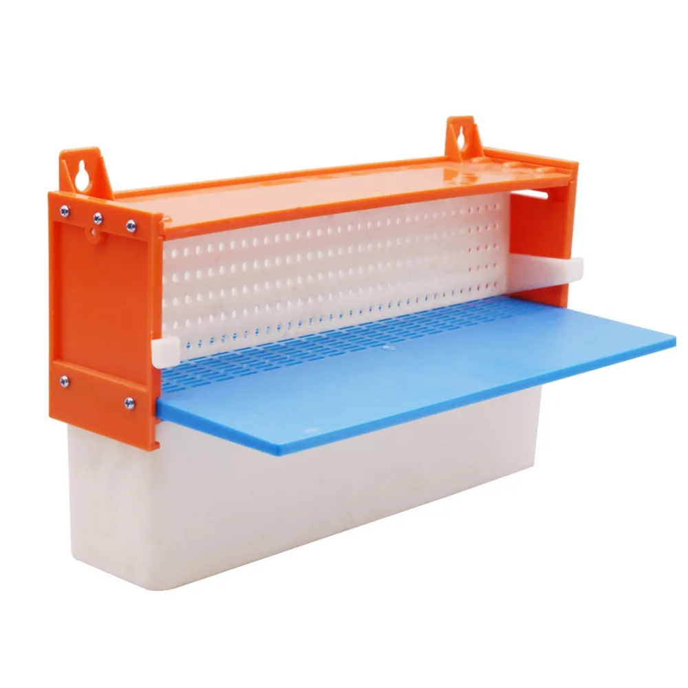 

1 Pcs Bee Tool European Beekeeping Tools European Plastic Powder Box Pollen Collector 350 *175*68mm Carton Independent Packaging