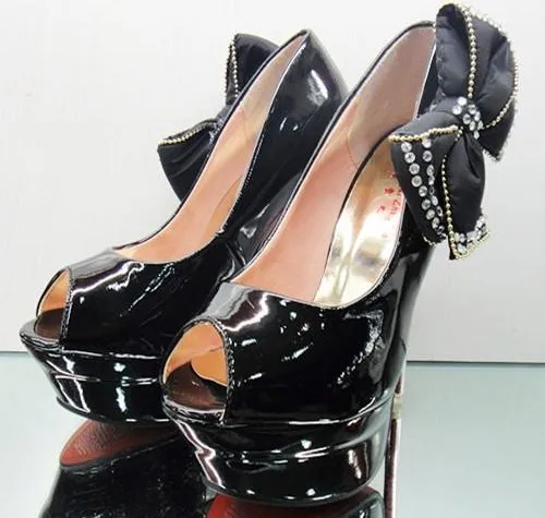 Бесплатная доставка пикантные белые свадебные модельные туфли на очень высоком