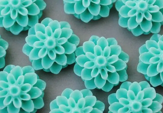 

Set of 100pcs -Light Aqua Button Mum Cabochons 16mm