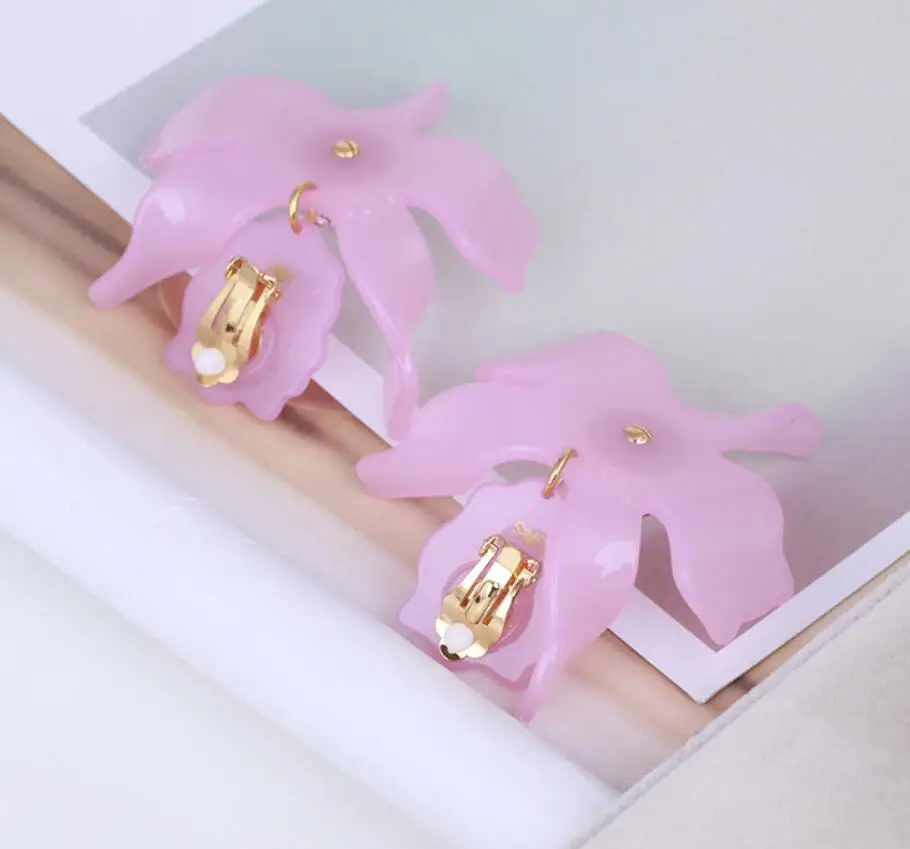 CSxjd luxury Resin lily flower Clip Earrings Women earrings jewellery