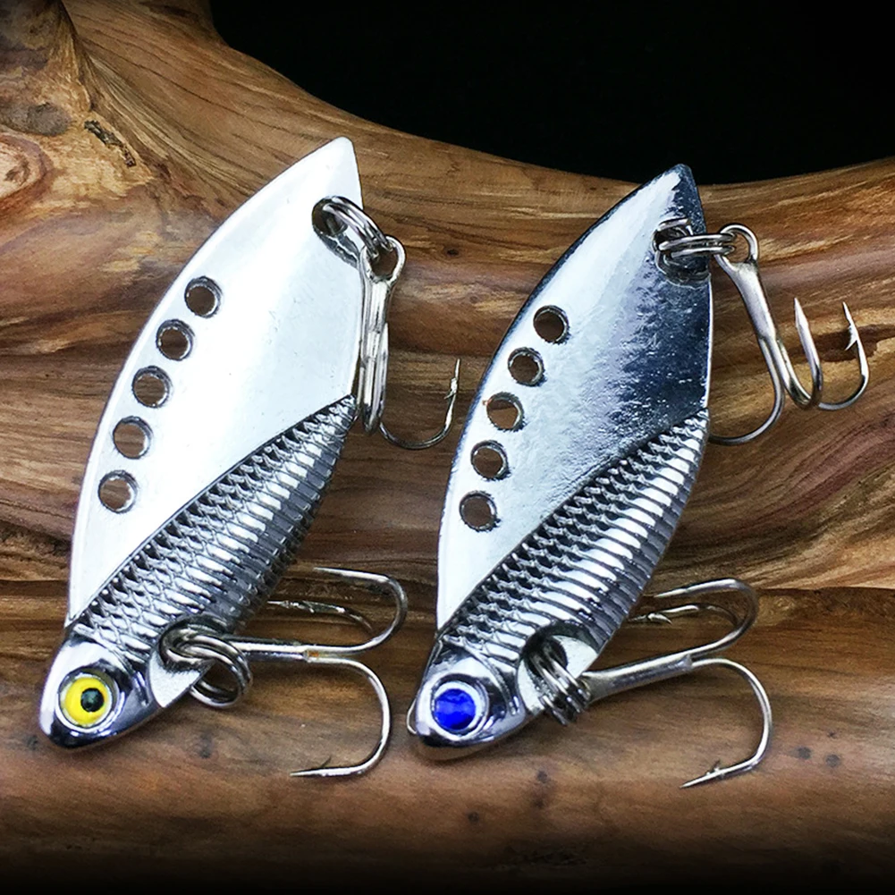 

NEW Artificial Zinc Alloy Hard Fishing Lure Fish Shaped Bait Tackle with Treble Hook