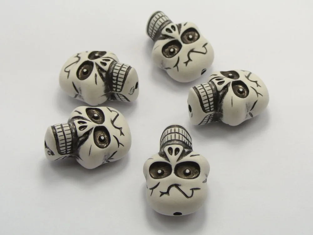 

5pcs White Halloween Gothic Skull Acrylic Beads 36mm