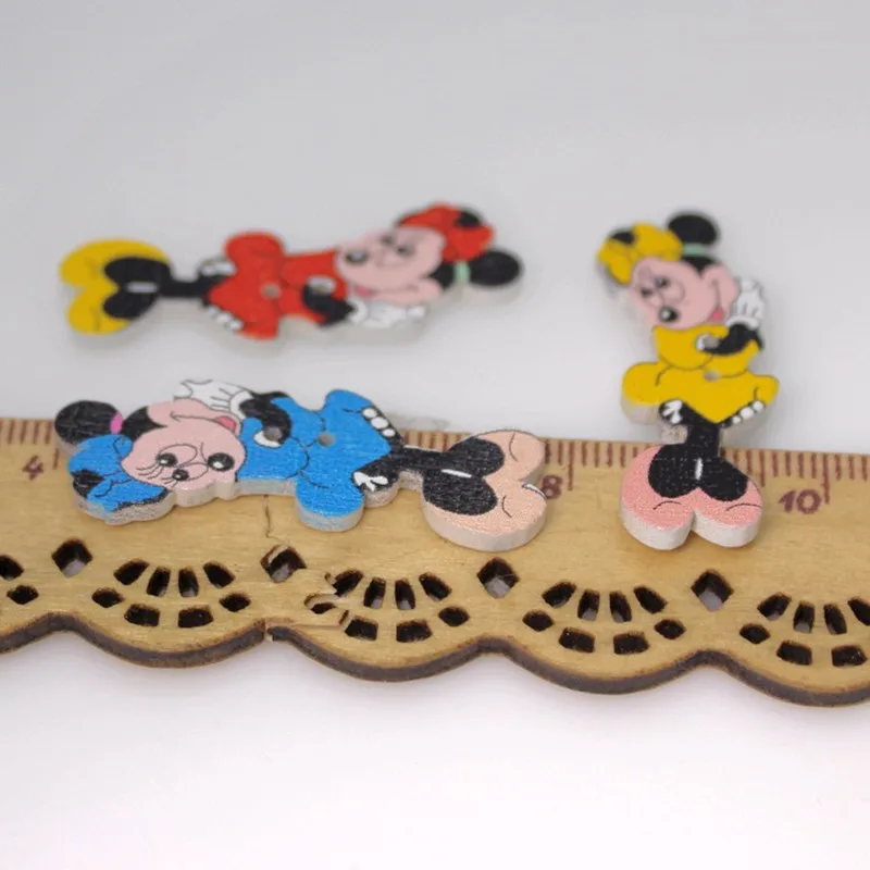 10 шт./лот объемные пуговицы Микки Мауса с 2 отверстиями натуральные деревянные
