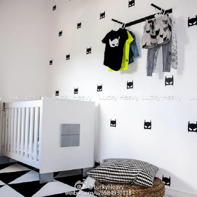 Наклейка на стену с изображением летучей мыши человека Детская кровать