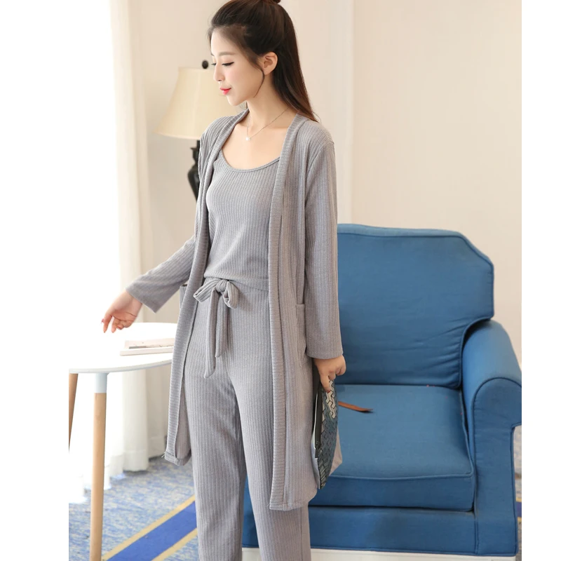 Женский костюм 2017 весенний Модный трикотажный кардиган + жилет широкие брюки