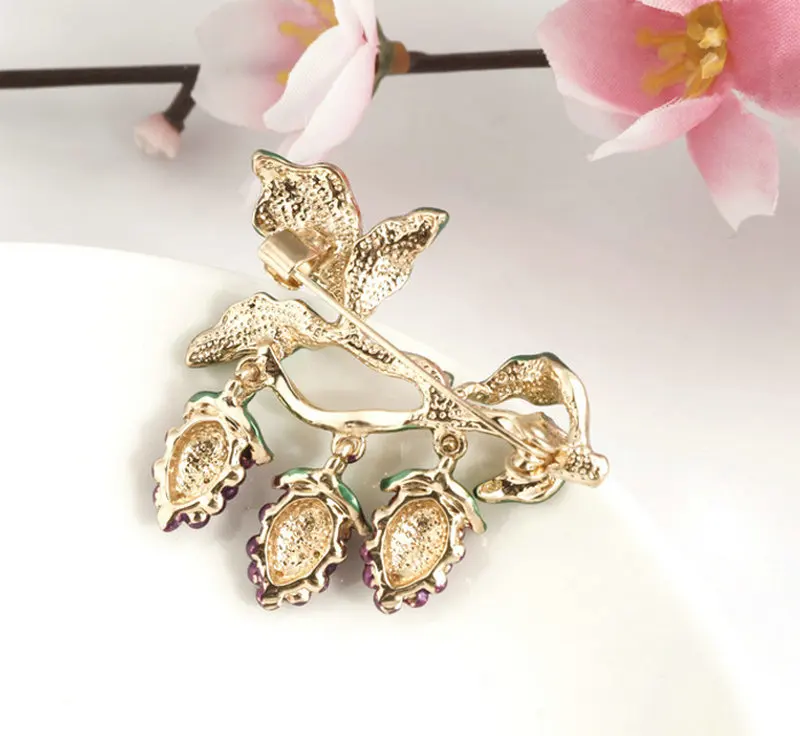 Женские эмалированные брошки Funmor из сплава с фруктовым виноградом аксессуары