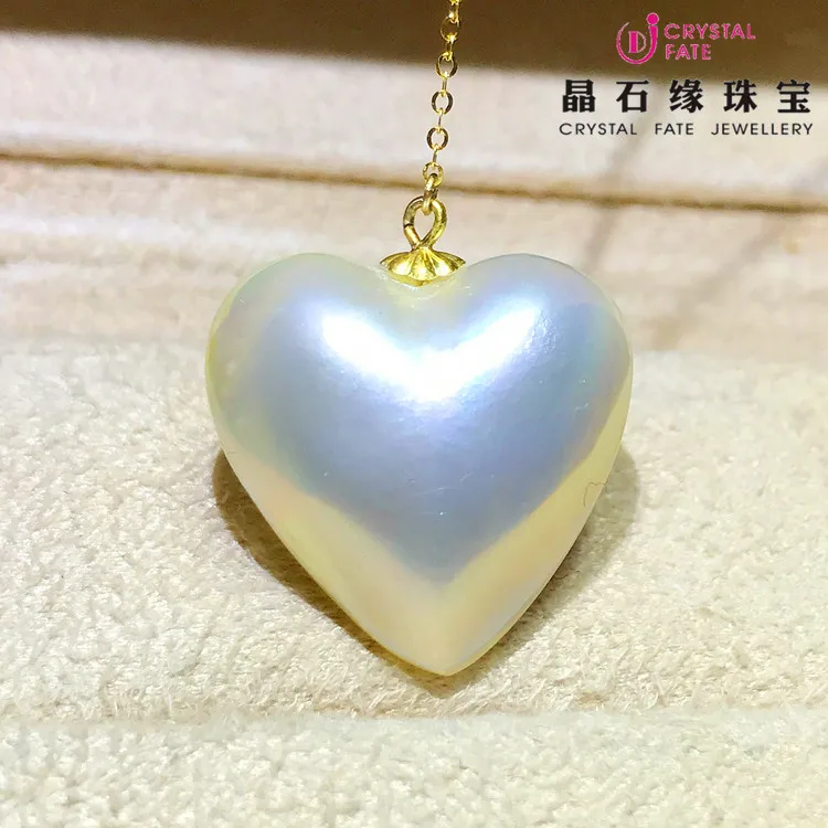

Japan 18K gold natural seawater heart-shaped mabe Pearl Pendant Necklace Choker white flawless bright temperament