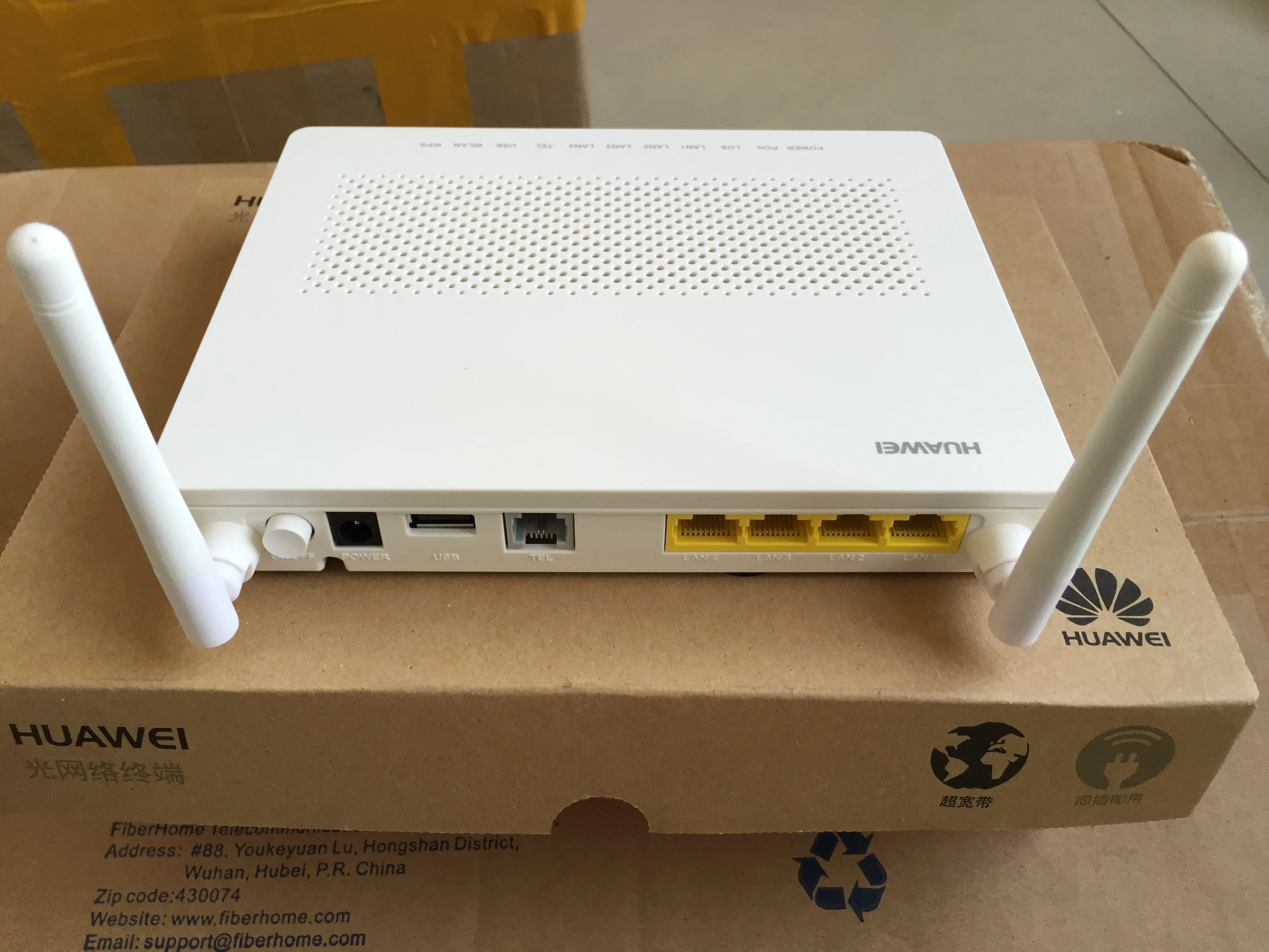 Бесплатная доставка 100% оригинал новый HG8546M GPON ONU ONT с 1GE + 3FE 1 кастрюлей USB Wi Fi