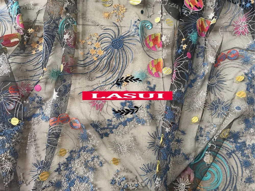 LASUI 3 ярдов = 1 лот Высокое качество Многоцветный звездное небо вышивка кружевная ткань черная сетка Одежда Платье diy свадебная ткань X0478