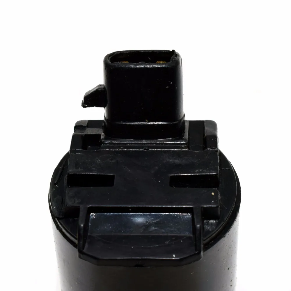 Насос для мытья лобового стекла ISANCE MR339099 Chrysler Sebring Dodge Stratus Mitsubishi Eclipse Galant |