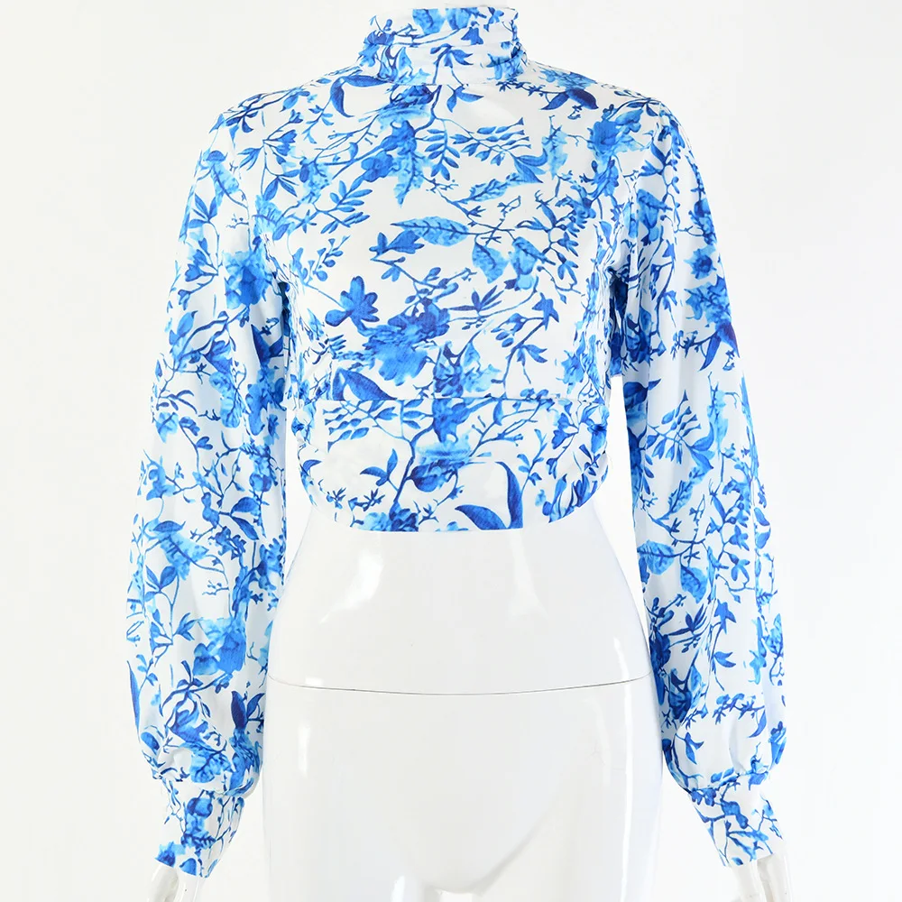 Женская блузка с рюшами на шнуровке и открытой спиной уличная цветочным принтом
