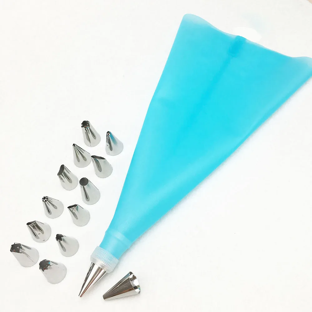 

16PCS/Set Silicone Kitchen Accessories Icing Piping Cream Pastry Bag +14 Stainless Steel Nozzle Set DIY Cake Decorating Tips Set