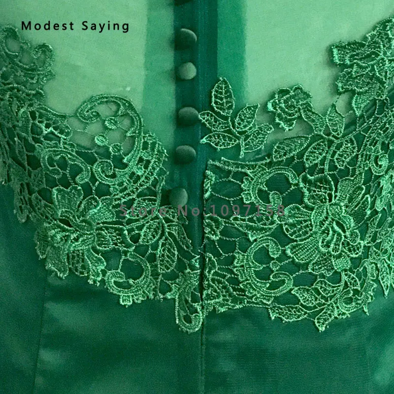 Элегантное темно зеленое кружевное платье футляр с коротким рукавом для матери