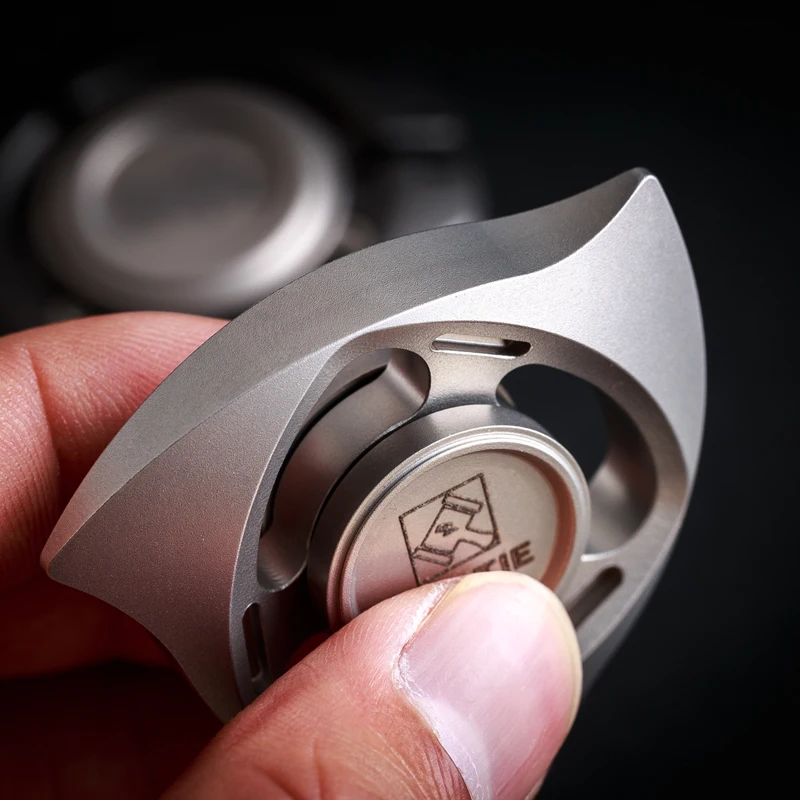 Стальной Пескоструйный циркониевый сплав радиационный ручной Спиннер EDC Tri-Spinner