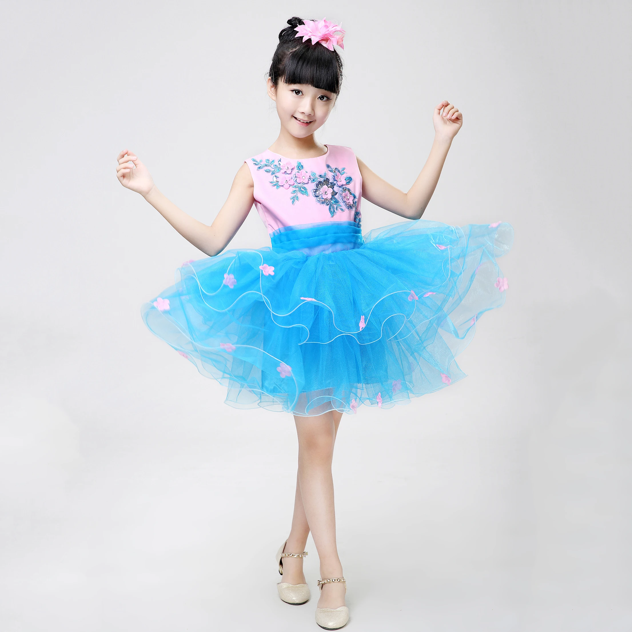 Детская праздничная одежда от китайских производителей короткое розовое и