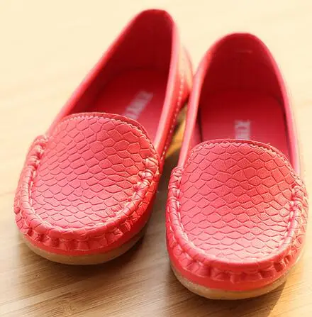 Обувь для девочек новинка 2016 года детская обувь маленькие кожаные мокасины