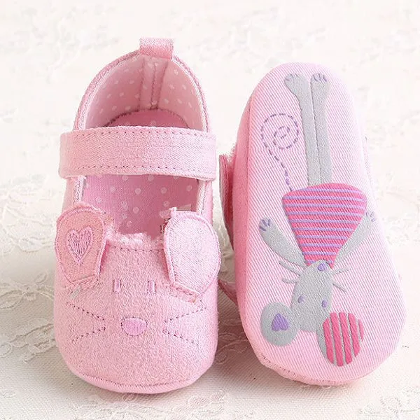 Обувь для маленьких девочек милая хлопковая обувь первых шагов с мультяшным