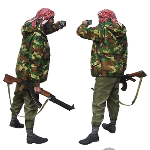 1/35 масштаб Неокрашенная полимерная фигурка арабский Rebel съемка домашнее видео GK