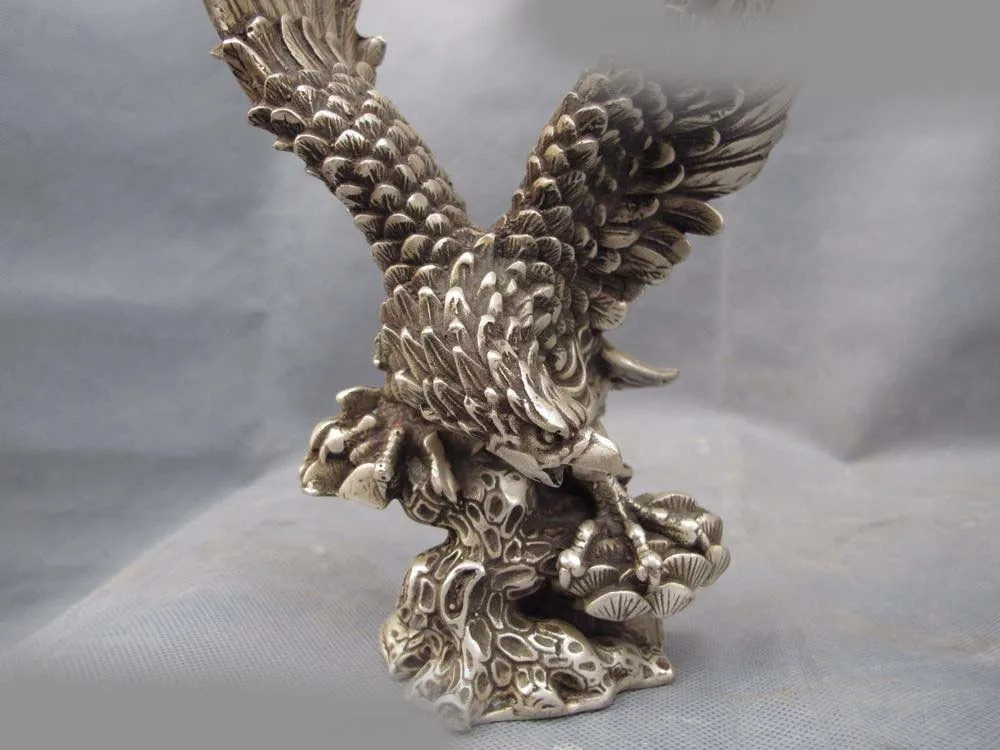 Chinese Folk Refined White Copper Silver Fengshui Beast Raptor Fly Eagle Statue SD 506 | Дом и сад