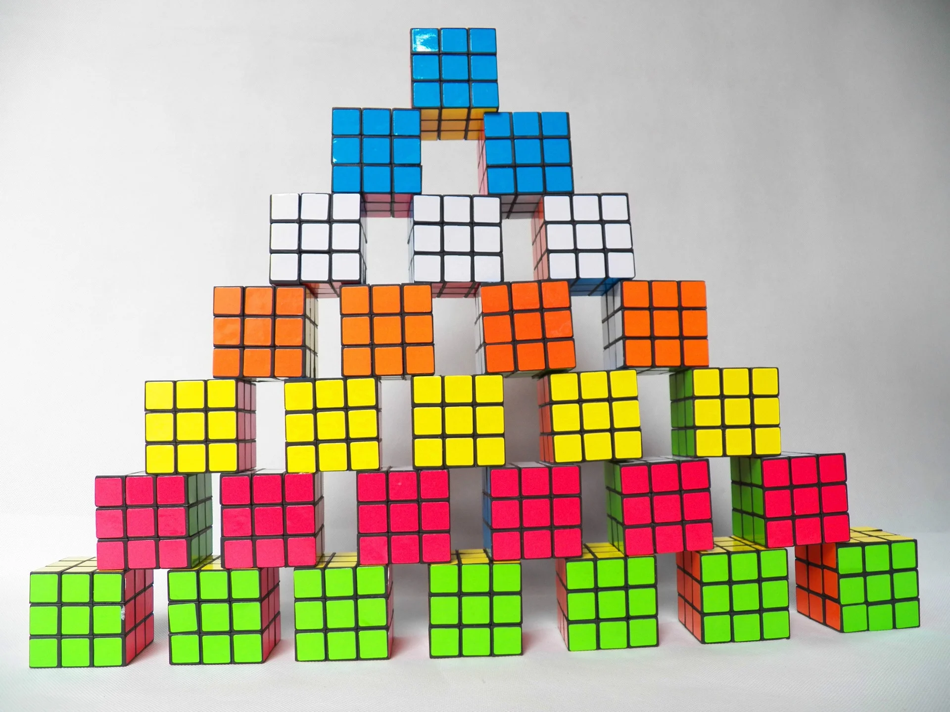 5 см Волшебные кубики 3x3x3 Гладкий игра Профессиональный Cube детей раннего