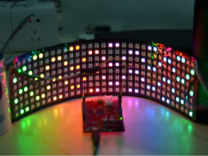 32*8 пикселей WS2812B led digital(ws2811 контролируемый ИС) светильник Размер: 320 см * 80 вход DC5V |