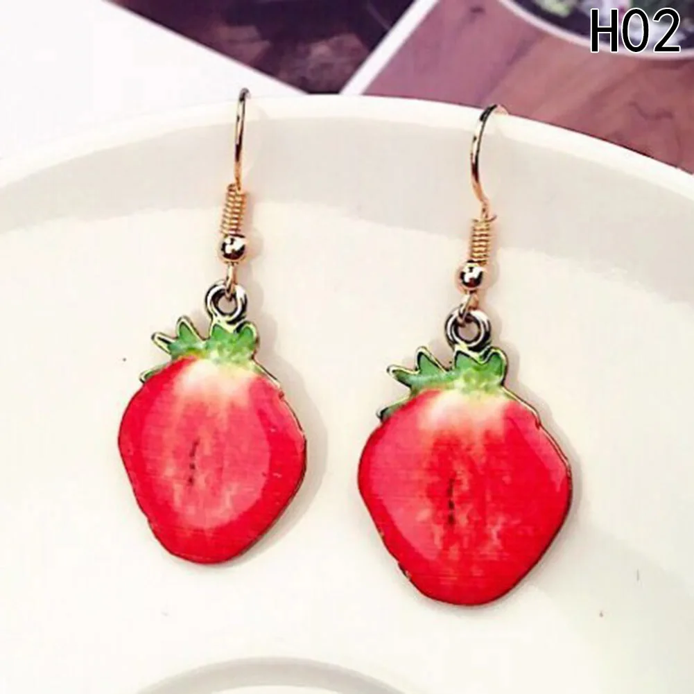 Летняя милая фотография клубника ананас помидор киви оранжевый огурец дракон