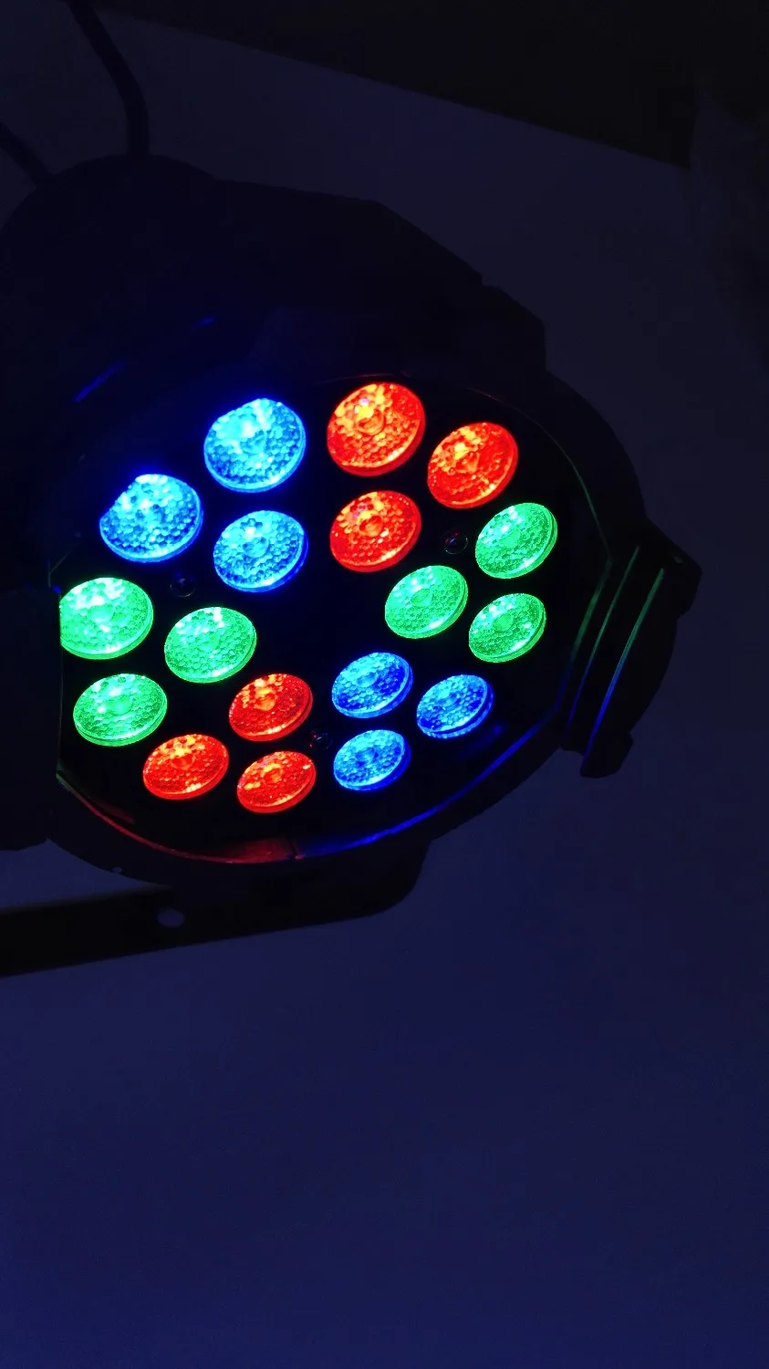 Фото Мини сценический LED par/18x3 W RGBW/Свадебный KTV бар шоу сцены/свет/dmx 512/led par/par led/DJ Мини сценический LED par/18x3 W RGBW/Свадебный KTV бар шоу сцены/свет/dmx 512/led par/par led/DJ