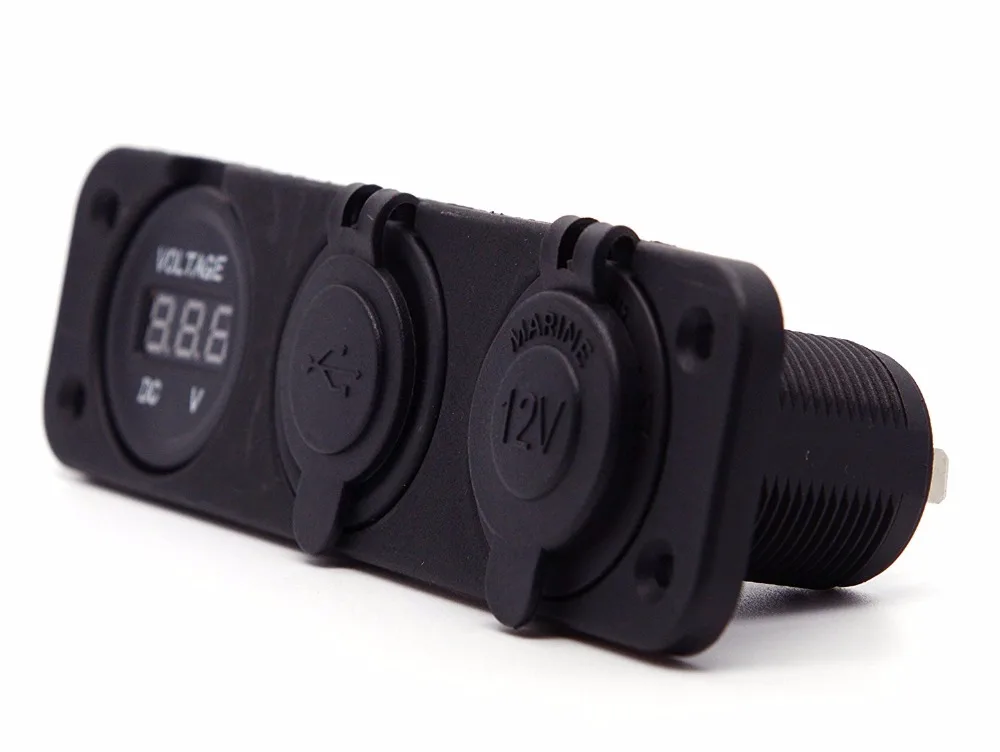 Тройное зарядное устройство с двумя USB-портами и зелеными светодиодными лампами |