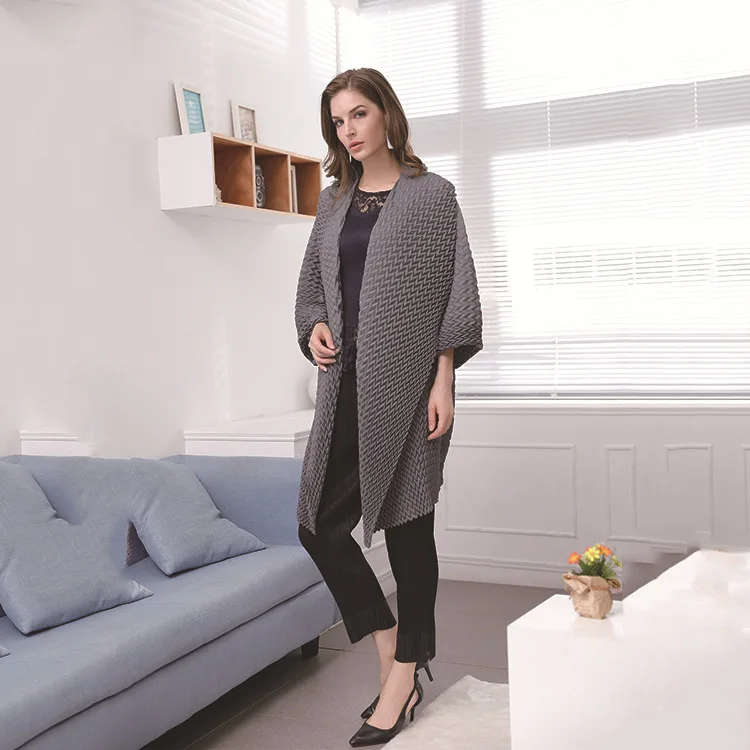 

New High-end Casual Fashion Trench Shows Long Sleeved Thin Windbreaker Miyake 3d Gray Black