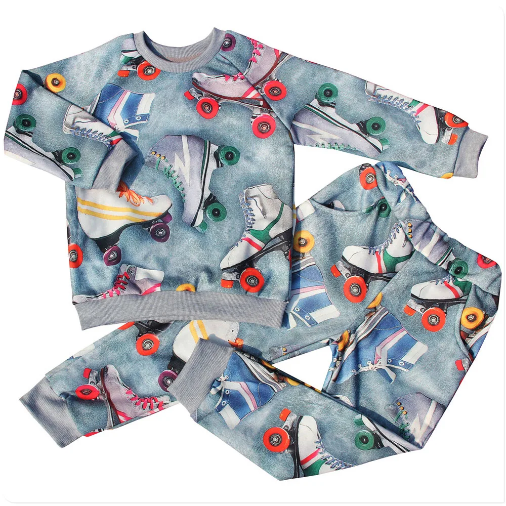 Комплект одежды для девочек и мальчиков модный красивый изысканный комплект