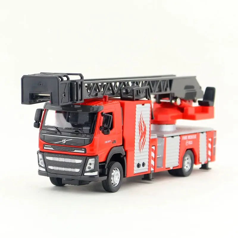 Масштаб 1:50/литая модель/пожарная машина Volvo/Инженерная игрушка/звук и