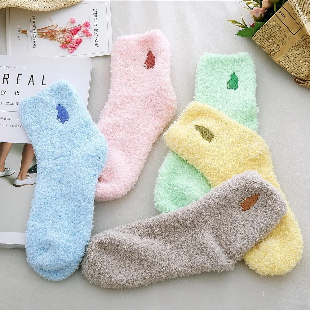 PEONFLY Embroidery dog CAT Thickening women cotton Keep Warm Sleep funny cute Socks hosiery Winter cut 5pairs/lot