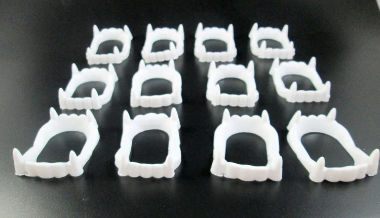 10pcs Halloween Fake Vampire Teeth Party Decoration for Kids Plastic False Vampire Teeth Costume Halloween Theme Toy Supplies