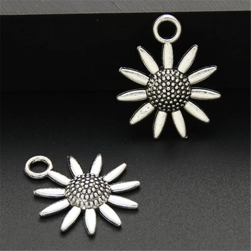 

30pcs Silver Color Embossed Flower Charm Pendant Necklace Jewelry Findings For DIY Handmade A476