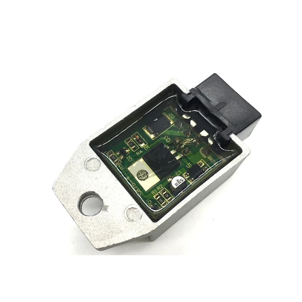 Мотоцикл Скутер Напряжение Регулятор 12V 4Pin подходит для багги с GY6 50cc 125cc 150cc CD70 Мопед Скутер ATV Gokarts