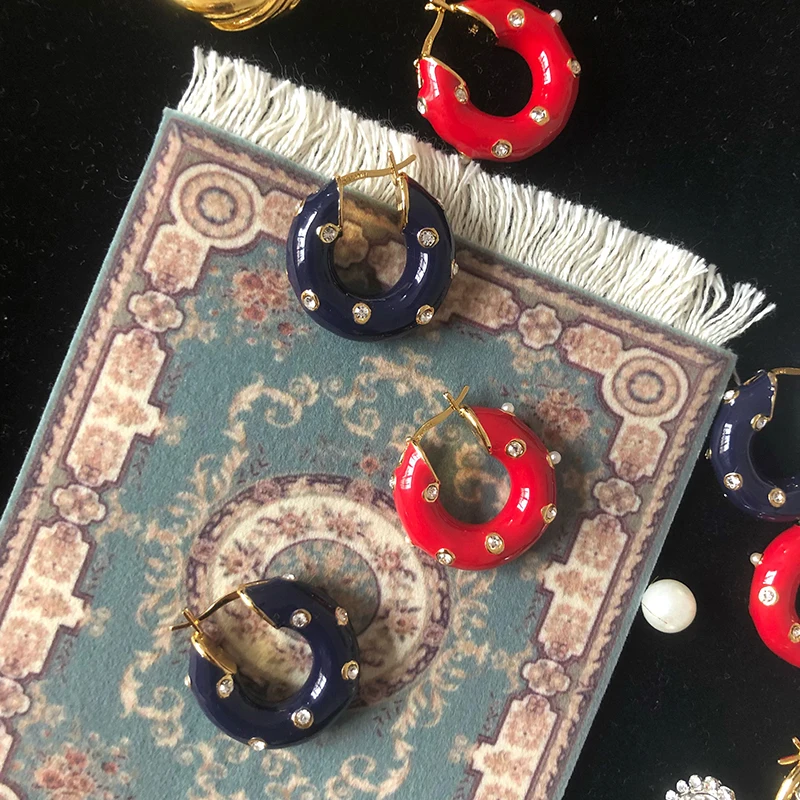 Серьги-кольца Peri'sBox красного и синего цвета, металлические маленькие толстые серьги-кольца для женщин, изящные стразы, серьги-обручи, одноцветные круглые серьги
